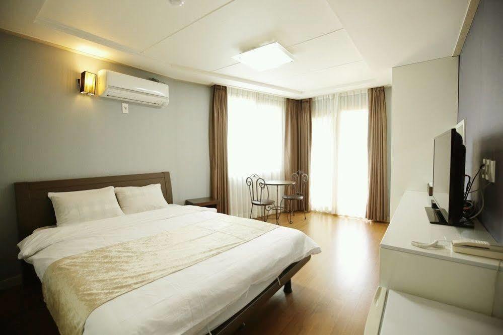 Jeju Airport Hotel Exterior foto